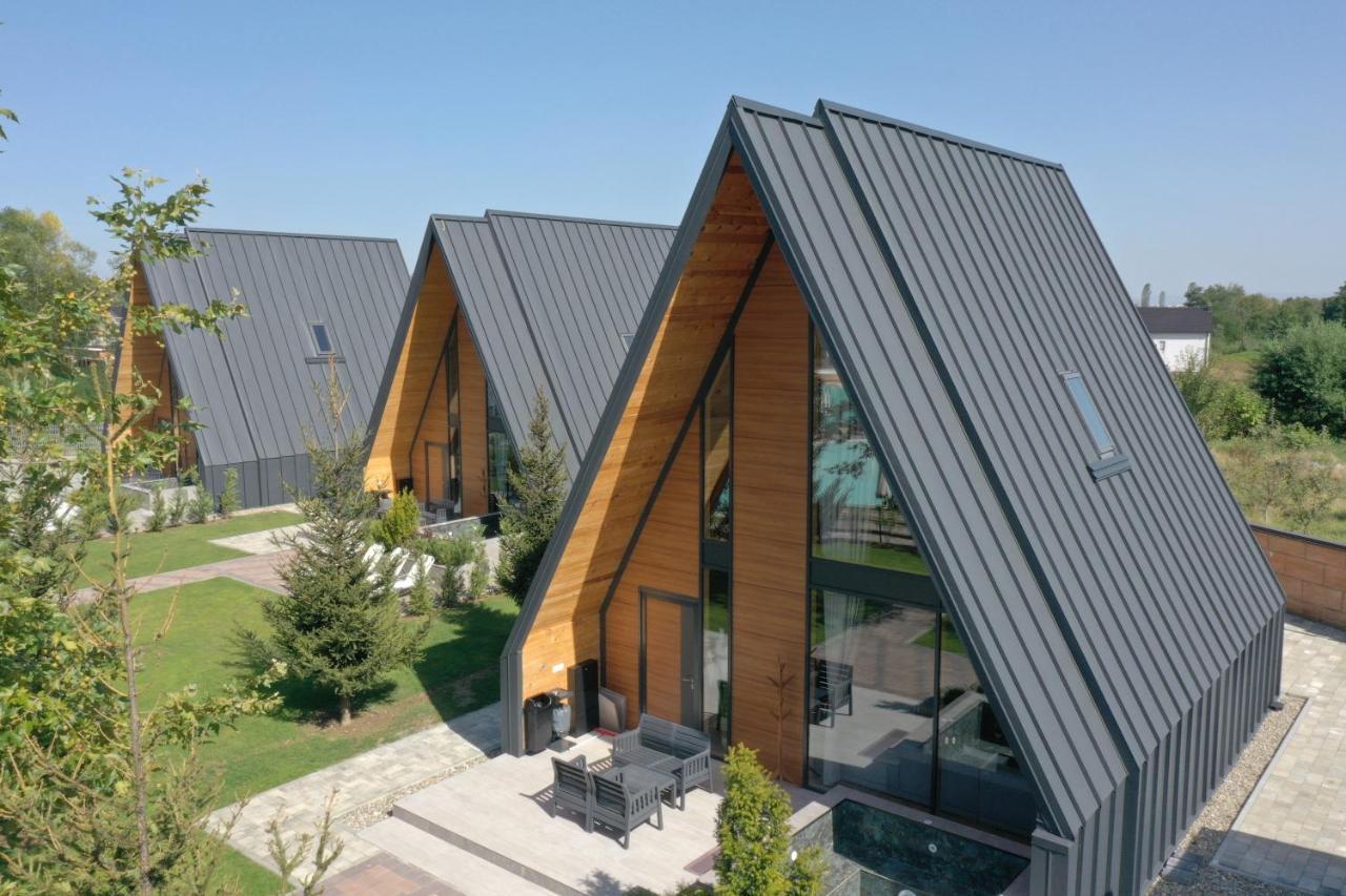 Freskia Resort Ferizaj Exteriör bild